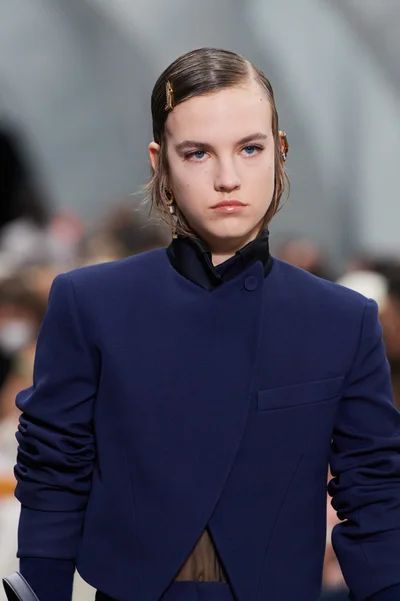 Look 70